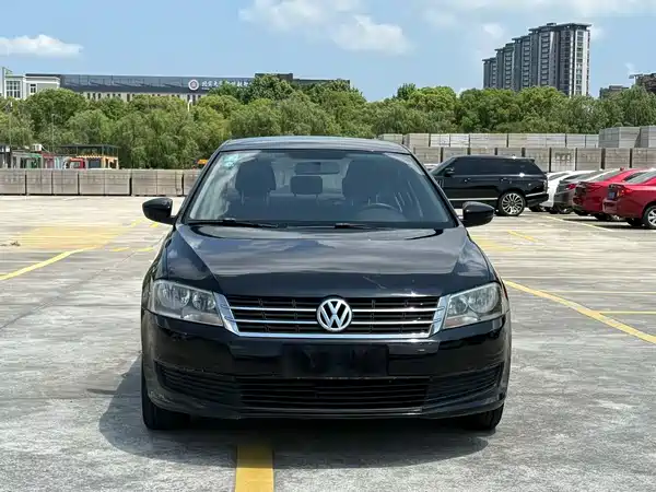 Volkswagen Lavida 2013