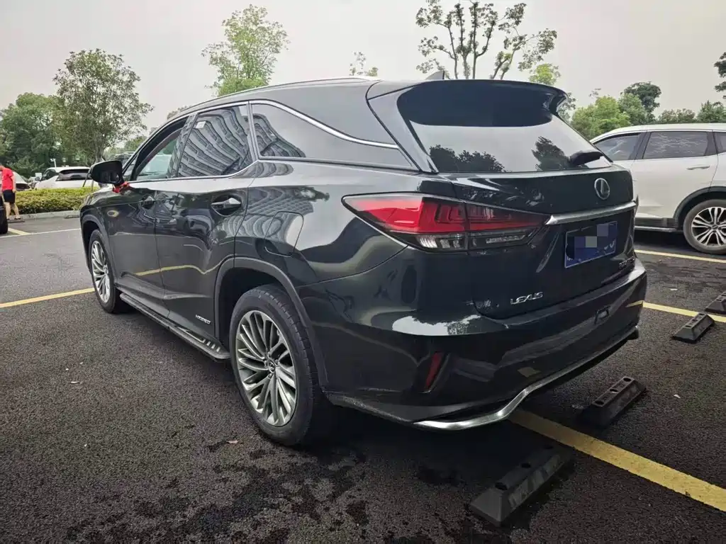 Lexus RX 2021