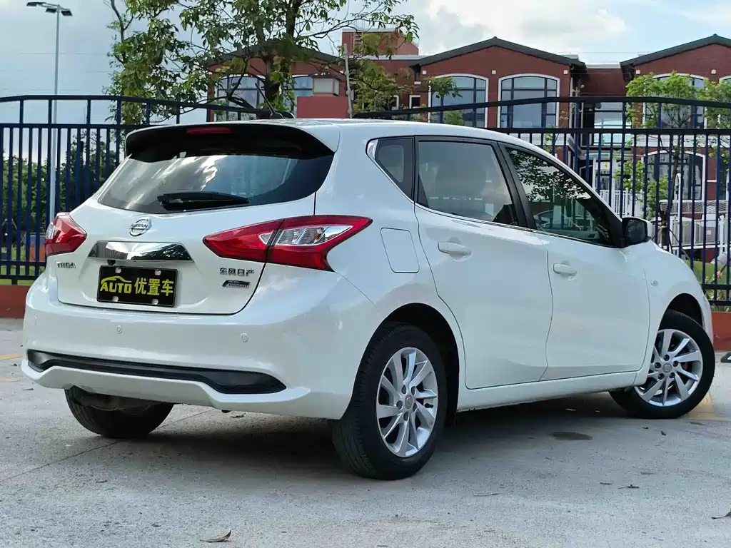 Nissan Tiida 2018 — фото 10
