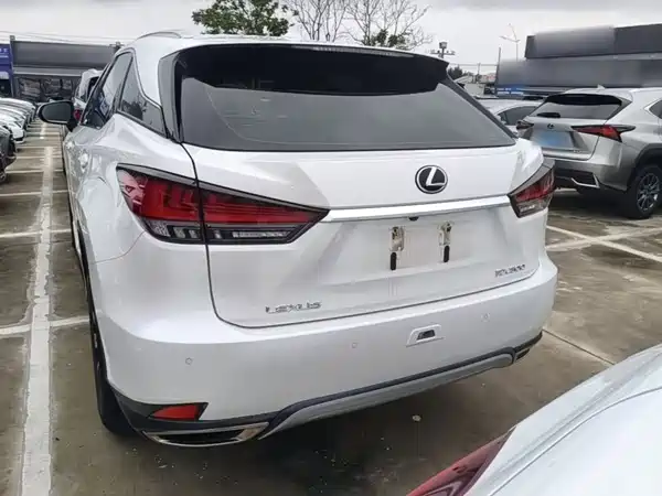 Lexus RX 2021