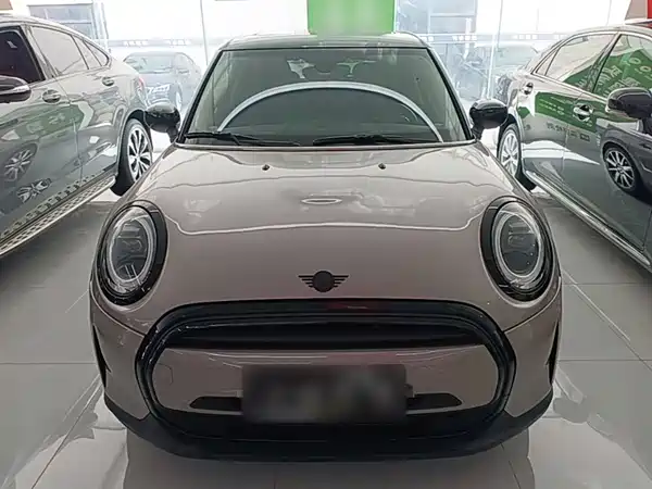 MINI MINI 2022