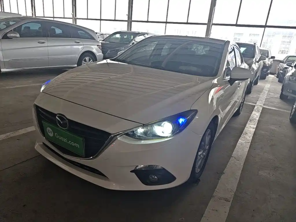 Mazda 3 Axela 2016