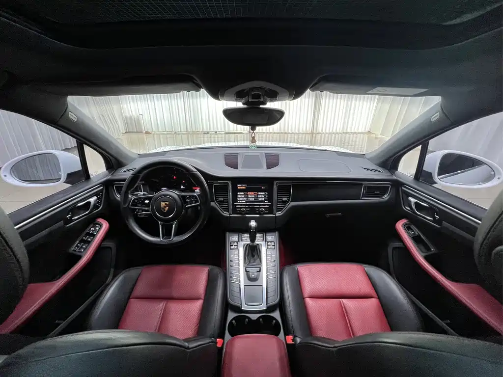 Porsche Macan 2015 — фото 12