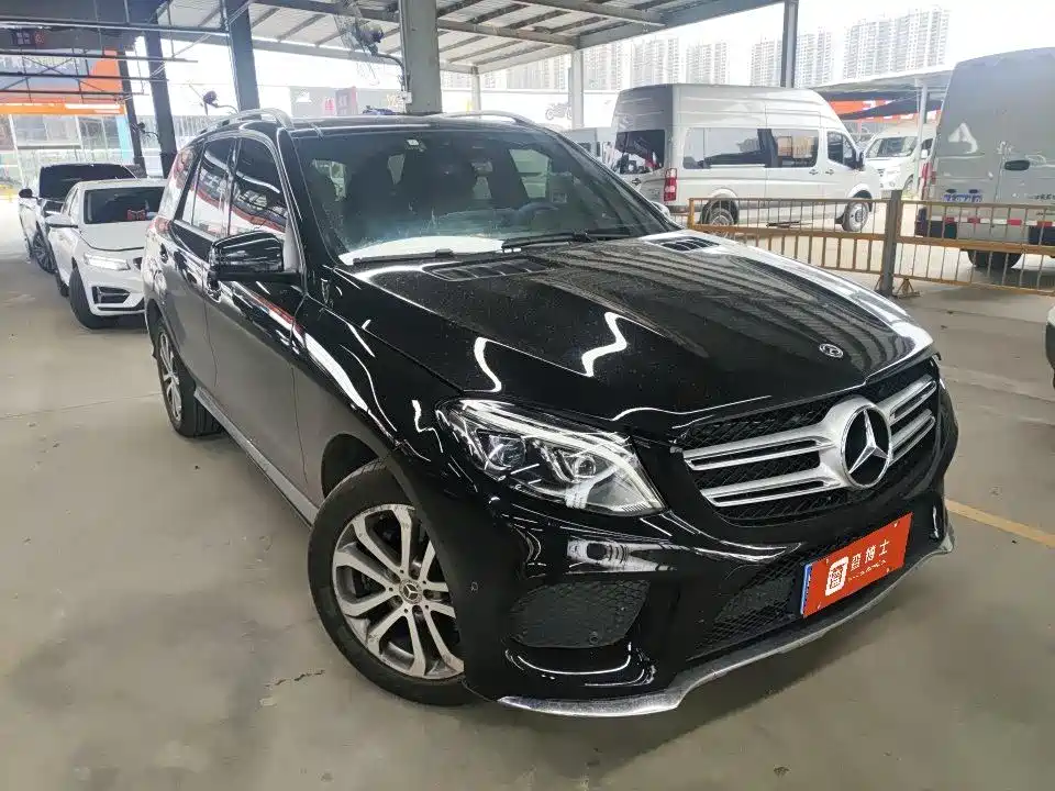 Mercedes-Benz GLE 2017 — фото 3