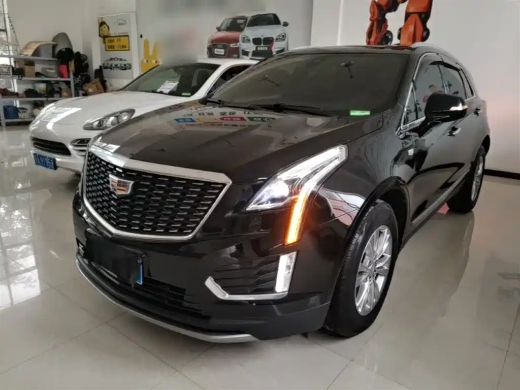 Cadillac XT5 2022 — фото 1
