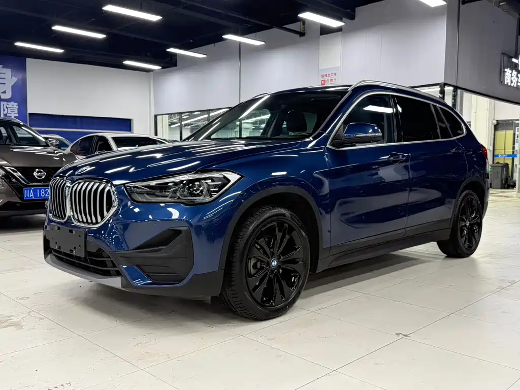 BMW X1 2021 — фото 1