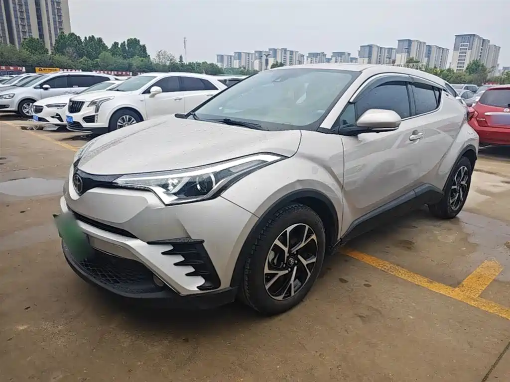 Toyota C-HR 2020 — фото 1