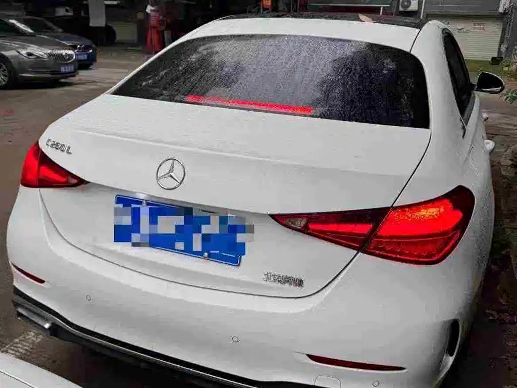 Mercedes-Benz C-Class 2023 — фото 3