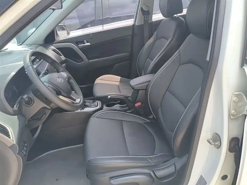 Hyundai ix25 2015 — фото 15