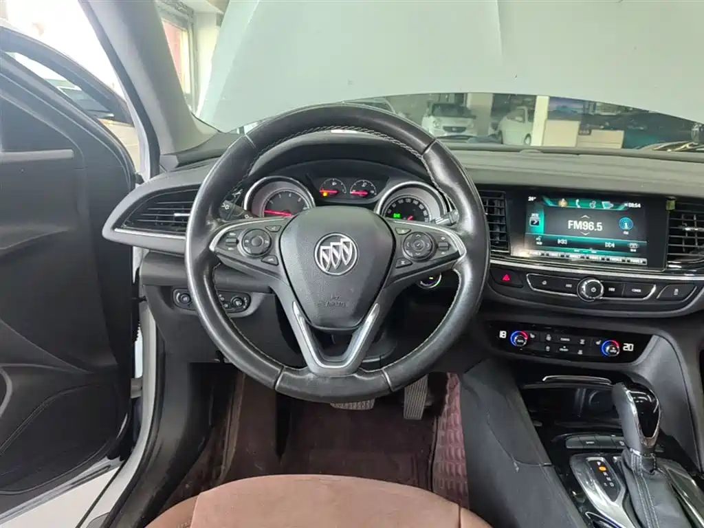 Buick Regal 2019 — фото 11