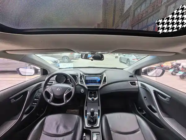 Hyundai Elantra Langdong 2015