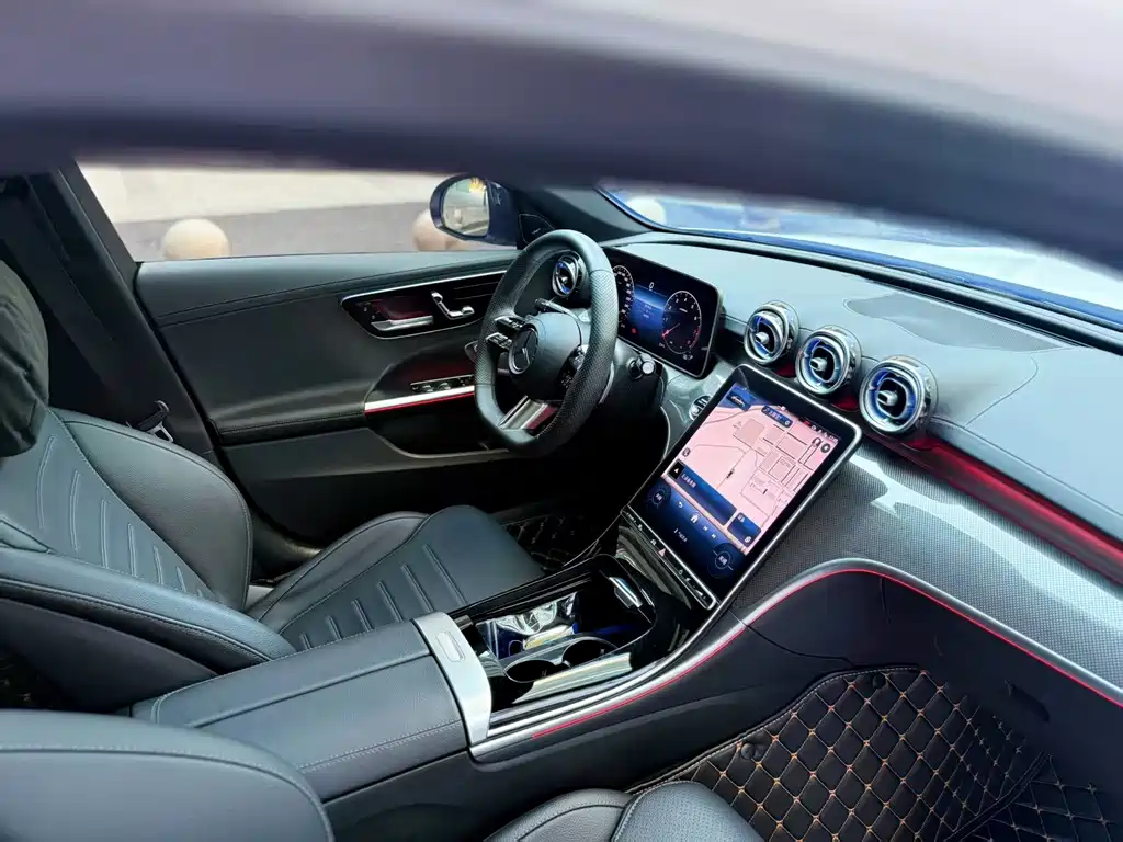 Mercedes-Benz C-Class 2023 — фото 12