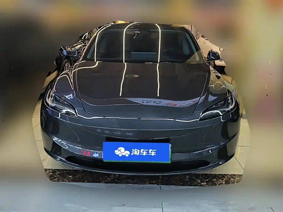 Tesla Model 3 2025