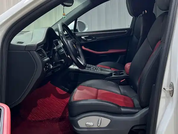 Porsche Macan 2015
