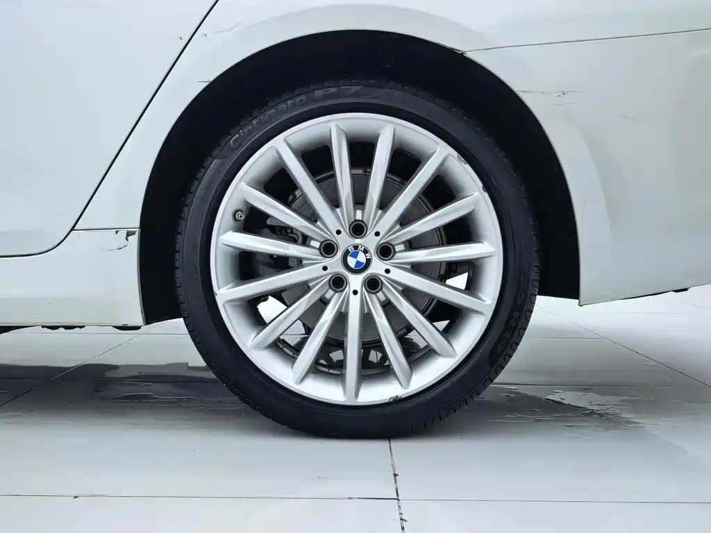 BMW 5 Series 2020 — фото 28