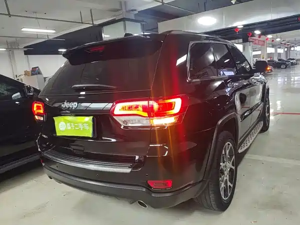 Jeep Grand Cherokee 2021