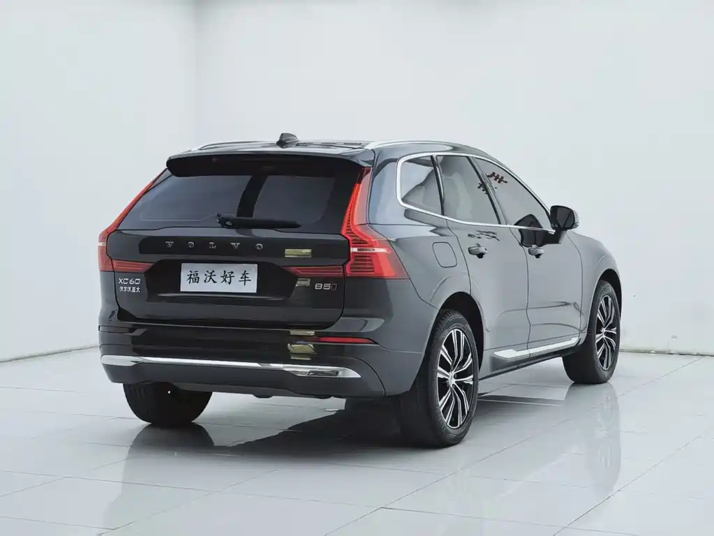 Volvo XC60 2022 — фото 26