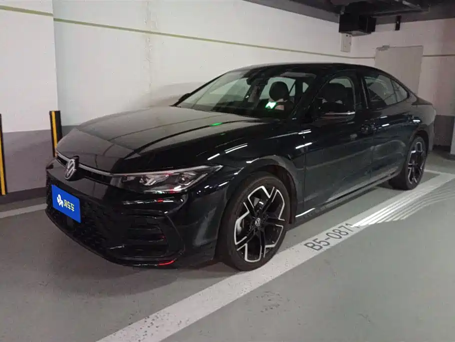 Volkswagen Passat 2025