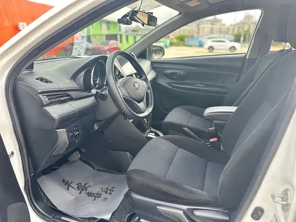 Toyota Yaris L 2019