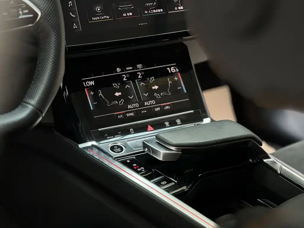 Audi e-tron 2022 — фото 10