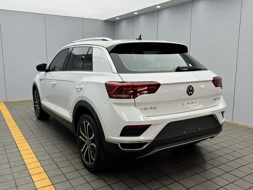 Volkswagen T-Roc 2022 — фото 4