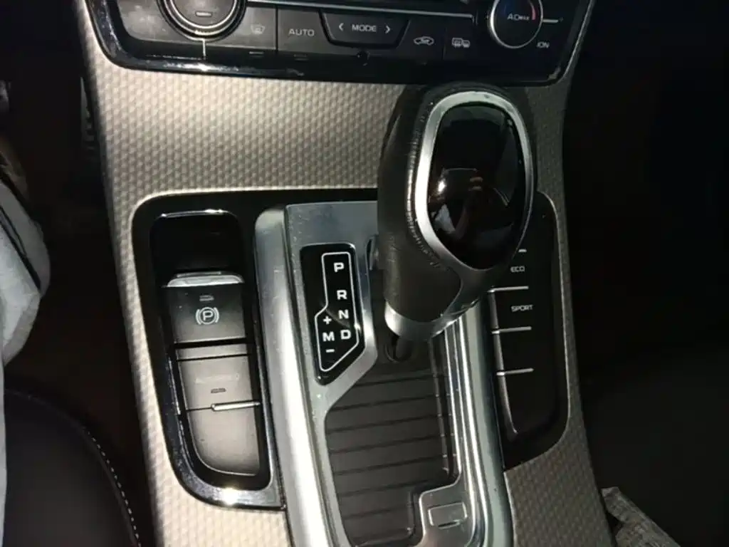 Geely Emgrand GS 2016 — фото 14
