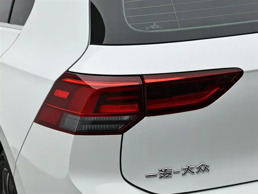 Volkswagen Golf 2023