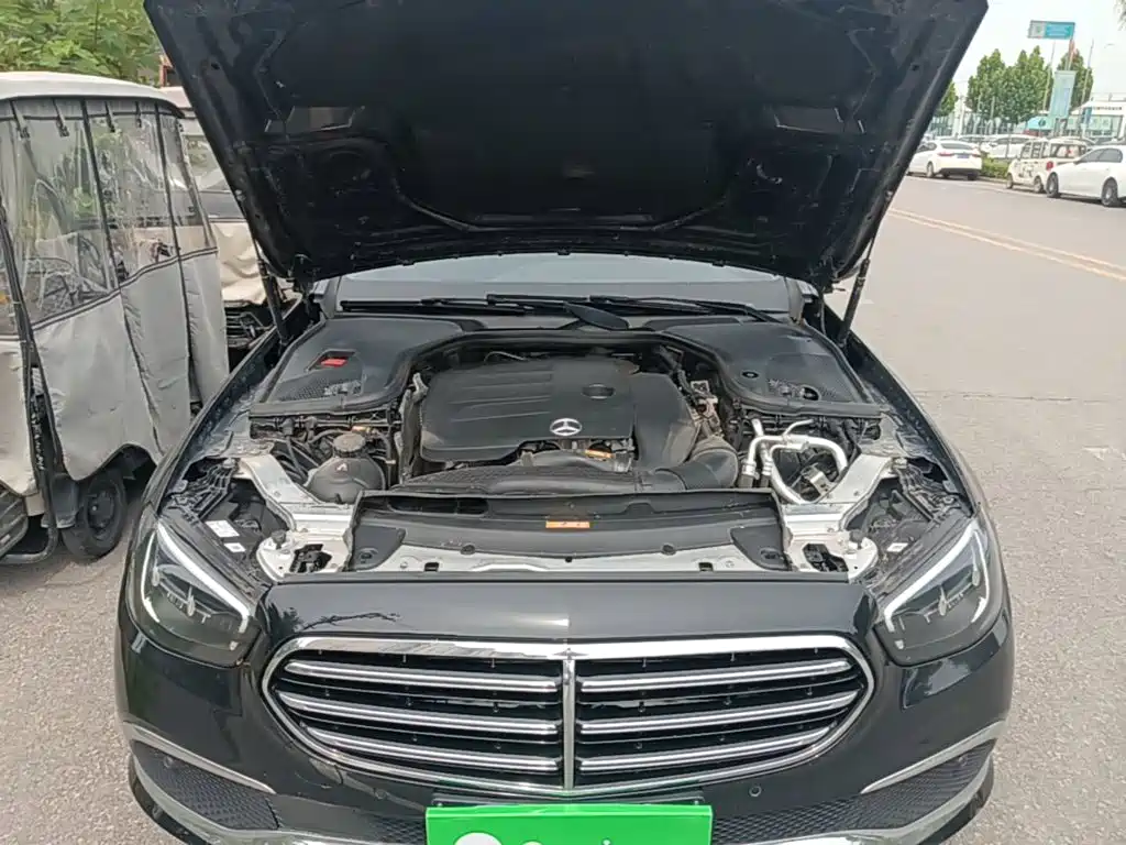 Mercedes-Benz E-Class 2022 — фото 20
