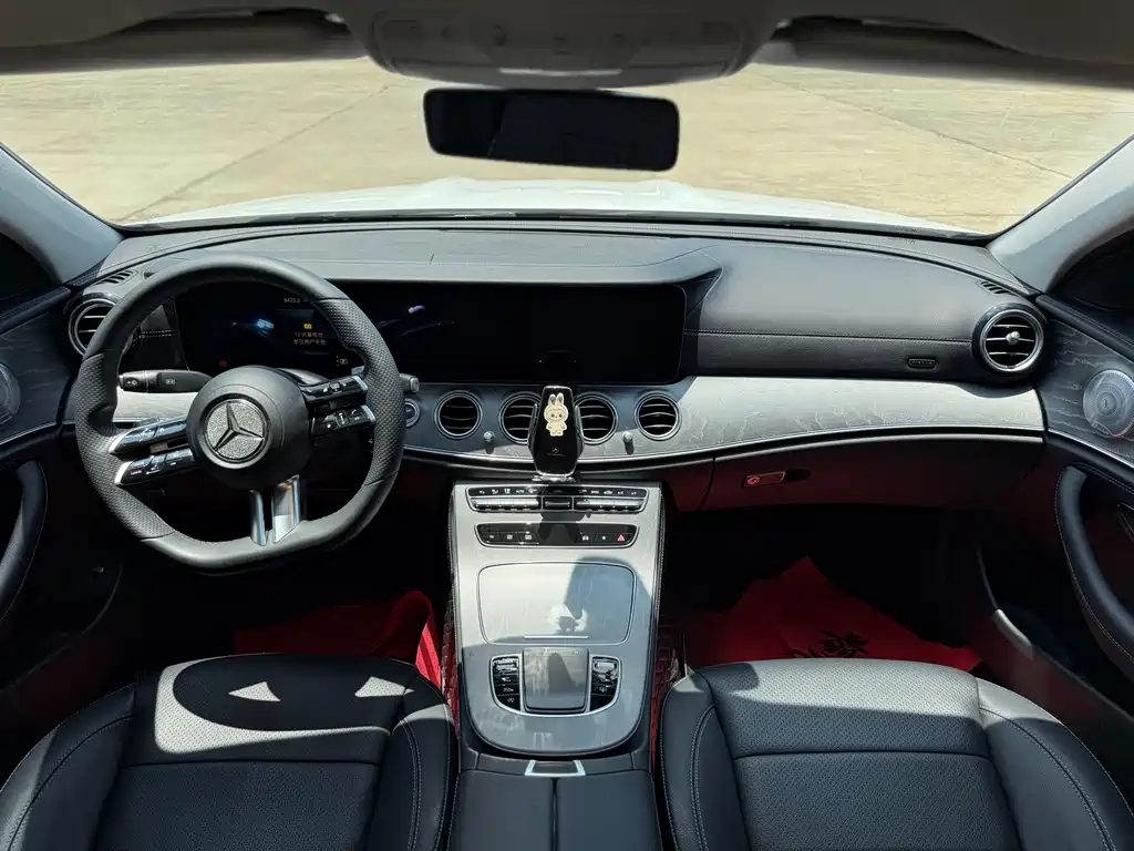 Mercedes-Benz E-Class 2021 — фото 14