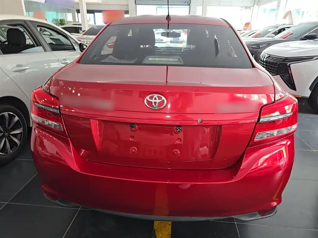 Toyota Yaris L 2019 — фото 6