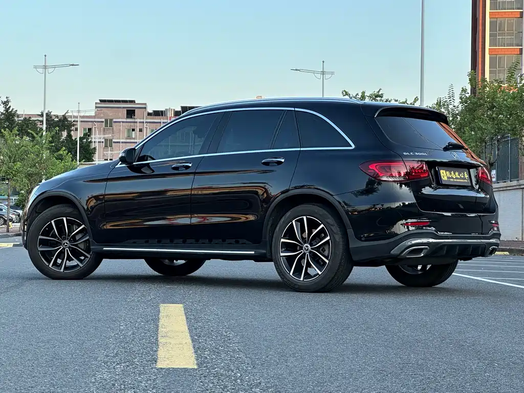 Mercedes-Benz GLC 2021 — фото 4