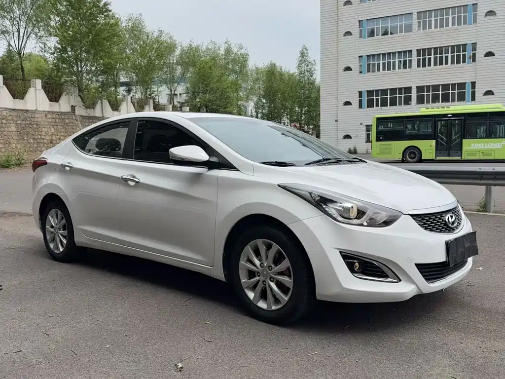 Hyundai Elantra Langdong 2016 — фото 3