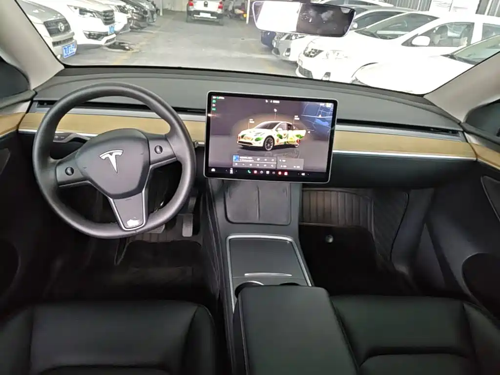 Tesla Model Y 2022 — фото 10