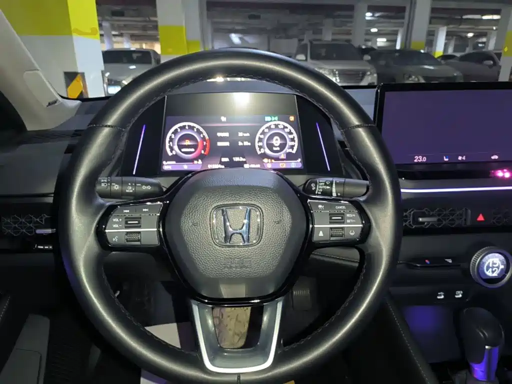 Honda Accord 2023 — фото 11