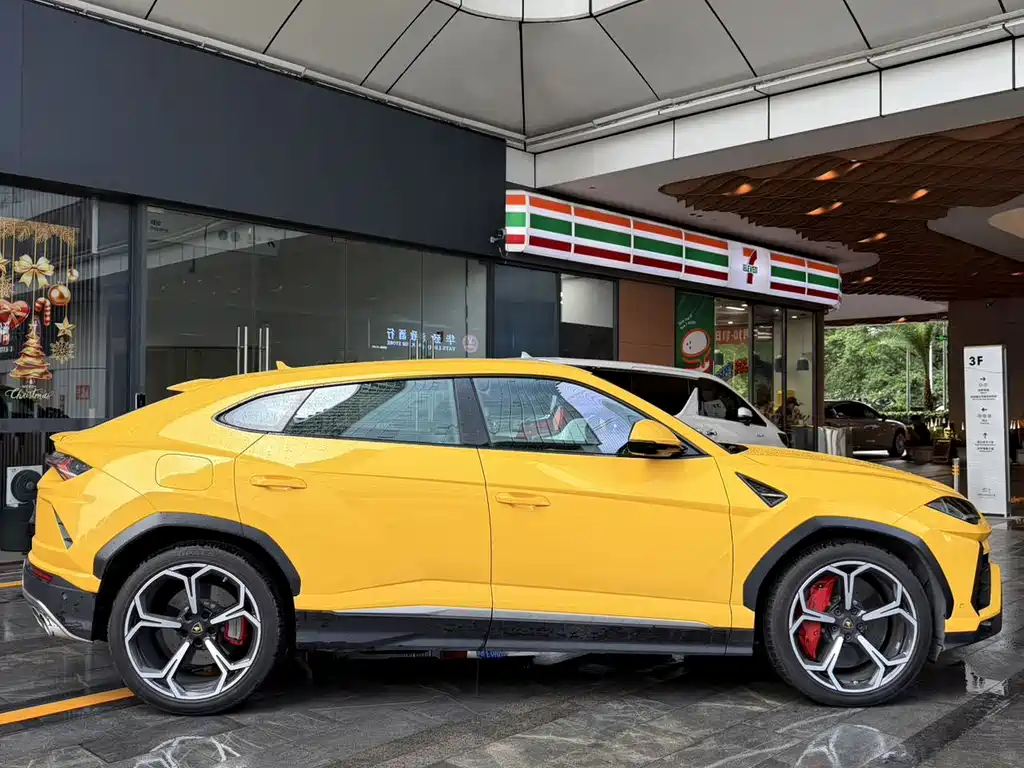 Lamborghini Urus 2021 — фото 4