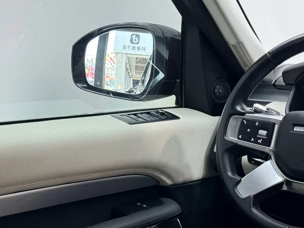 Land Rover Discovery 2021 — фото 17