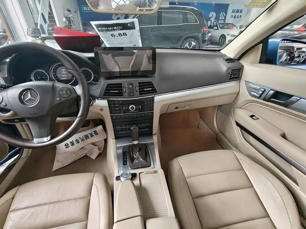 Mercedes-Benz E-Class 2011