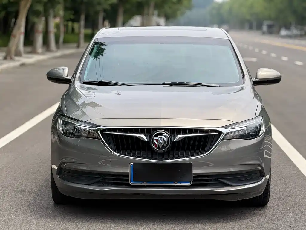 Buick Excelle 2018 — фото 2