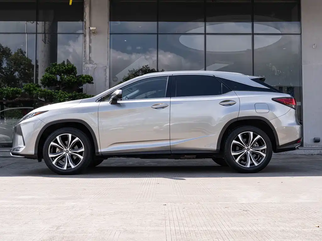 Lexus RX 2020