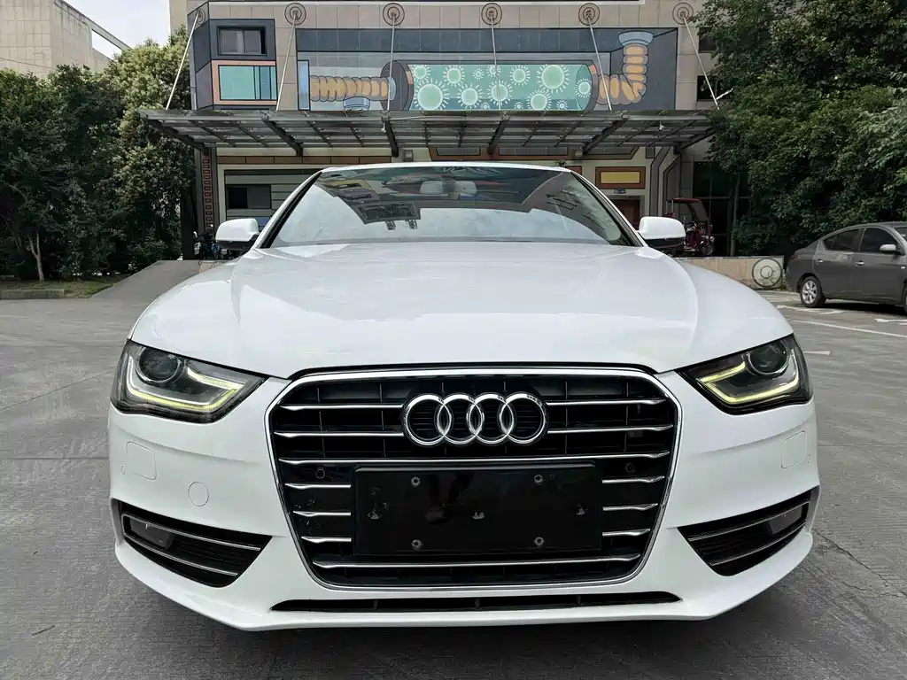 Audi A4L 2016
