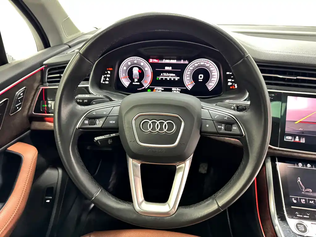Audi Q7 2023 — фото 20