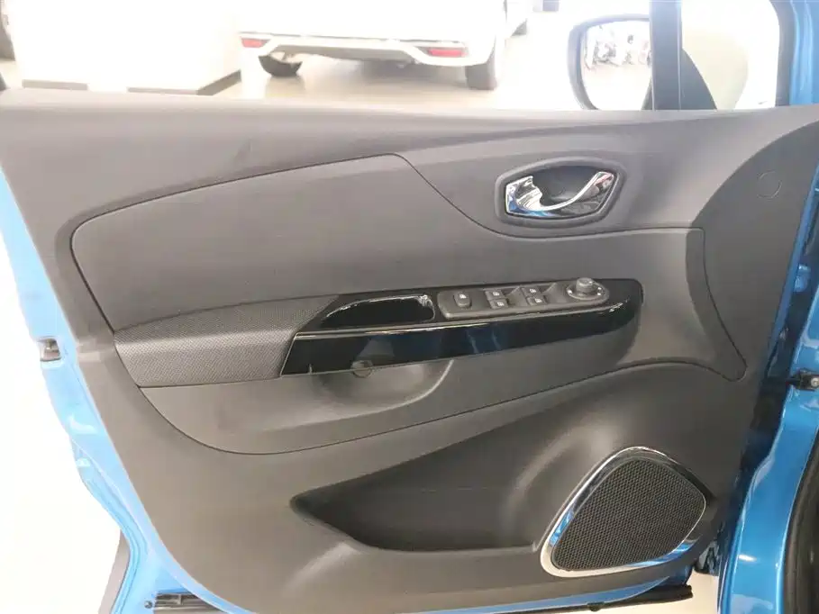 Renault Captur 2016 — фото 11