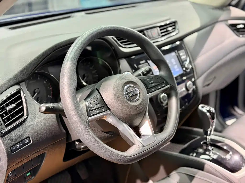 Nissan X-Trail 2018 — фото 11