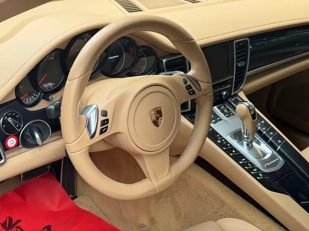 Porsche Panamera 2015 — фото 17