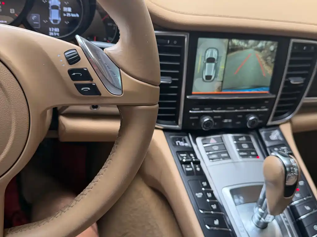Porsche Panamera 2015 — фото 27