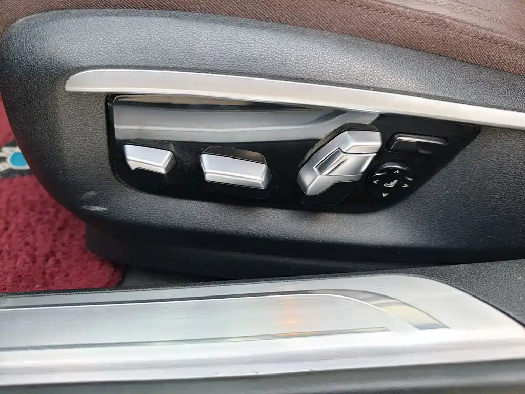 BMW 7 Series 2017 — фото 27