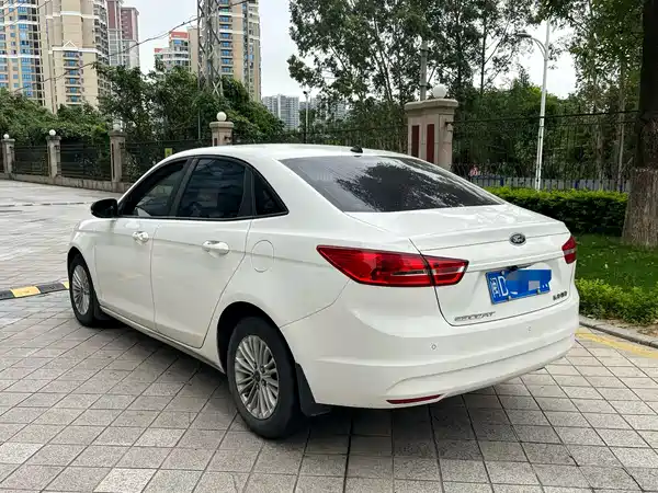 Ford Escort 2017