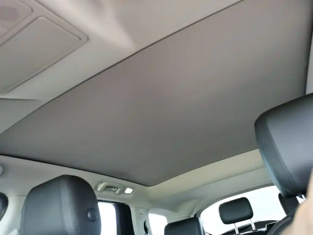 Land Rover Discovery Sport 2019 — фото 18