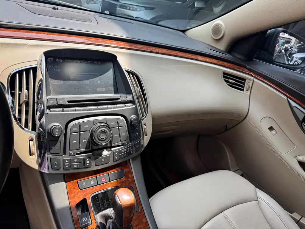 Buick LaCrosse 2012 — фото 15