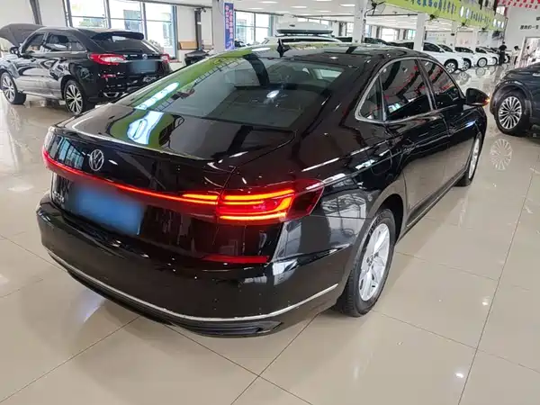 Volkswagen Passat 2025